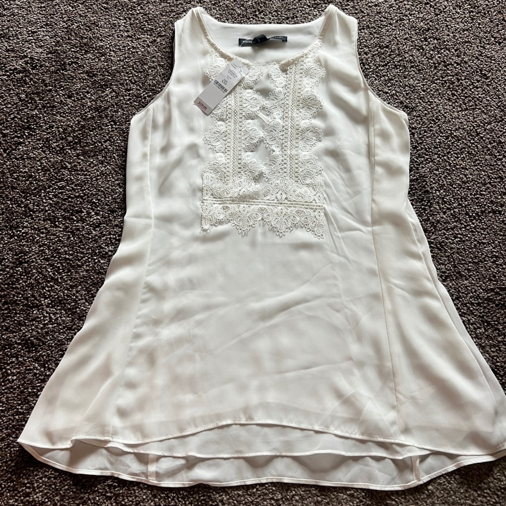 White House Black Market Ecru Lace Sleeveless Top‎ Blouse XXS